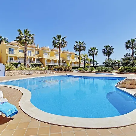 Peti Villa